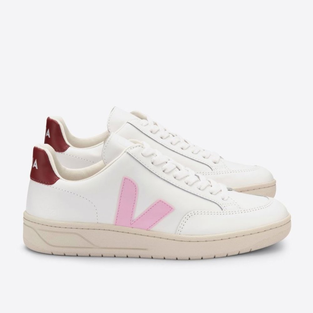 Size 8 VEJA V12 Sneakers in Extra White /Pink